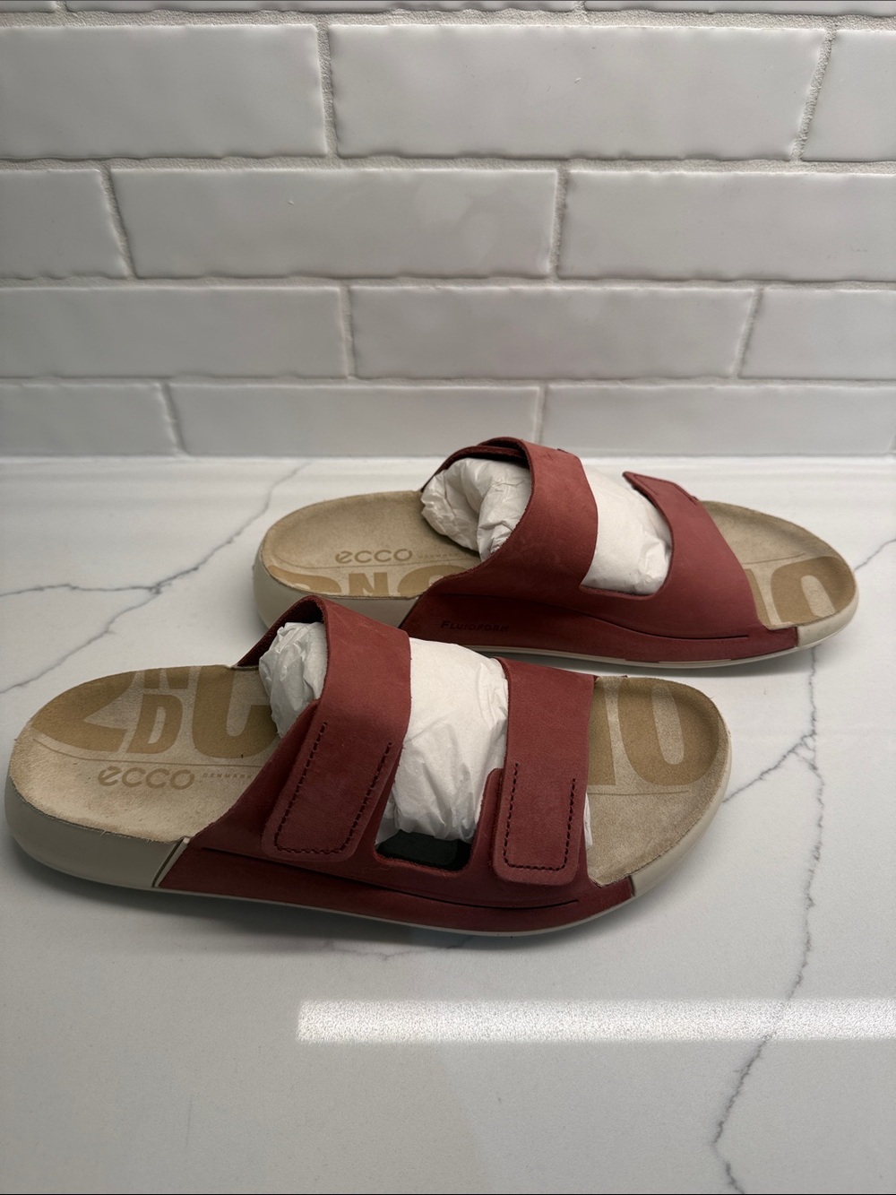 ECCO Cozmo Sandals - Picture 3 of 8